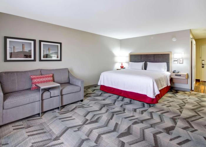 Hampton Inn & Suites by Hilton Medicine Hat