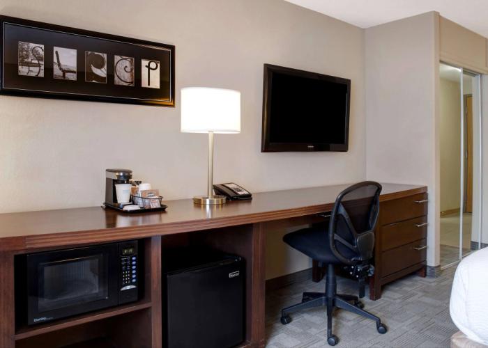 Days Inn by Wyndham Medicine Hat