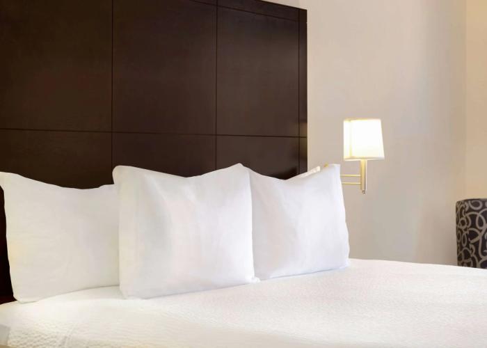 Days Inn by Wyndham Medicine Hat