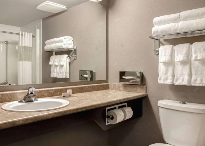 Days Inn by Wyndham Medicine Hat