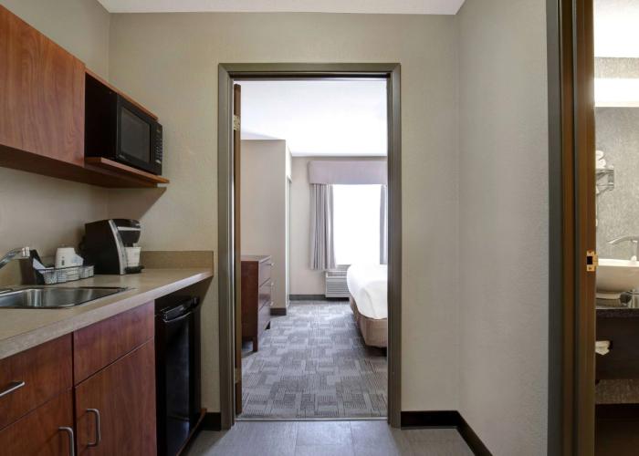 Days Inn by Wyndham Medicine Hat