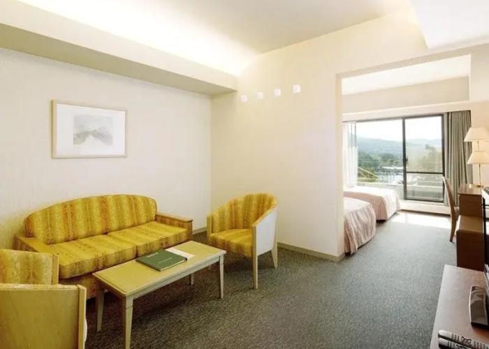 Tateshina Wanwan Paradise Cottage
