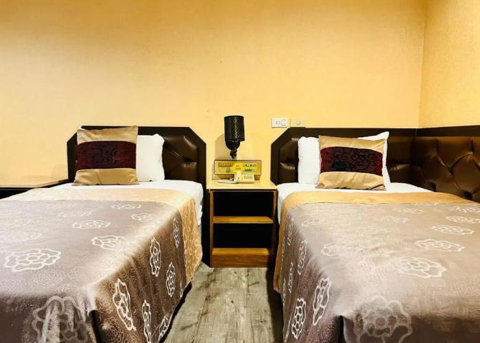 Shinyes Motel