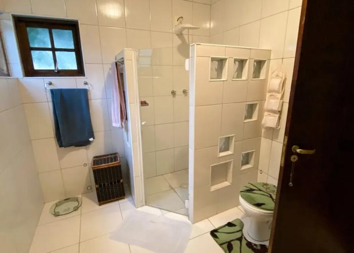 Casa confortável com churrasqueira na Granja Viana