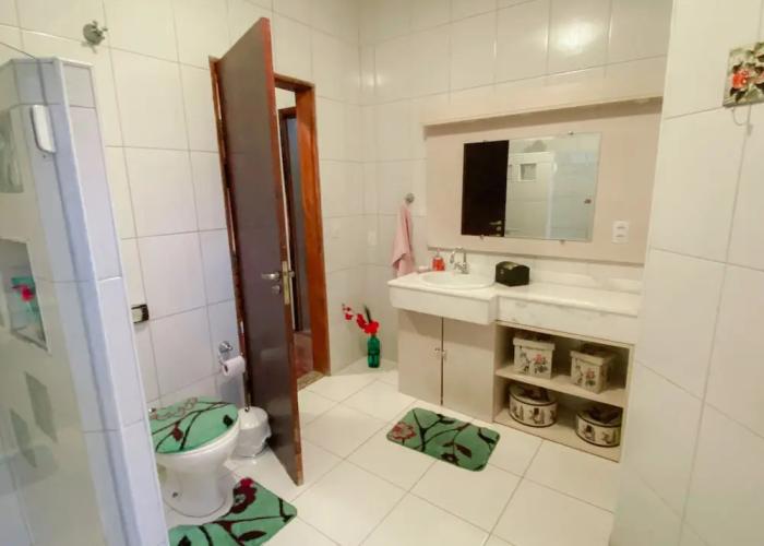 Casa confortável com churrasqueira na Granja Viana