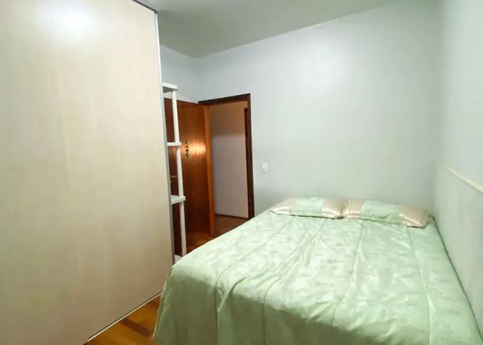 Casa confortável com churrasqueira na Granja Viana