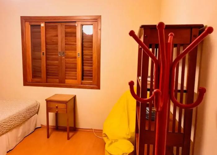 Espaço gourmet e home-office na Granja Viana