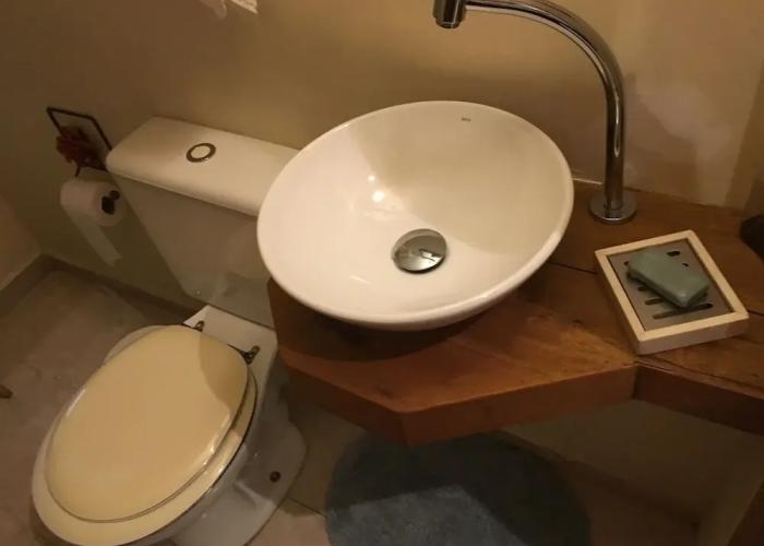 Espaço gourmet e home-office na Granja Viana