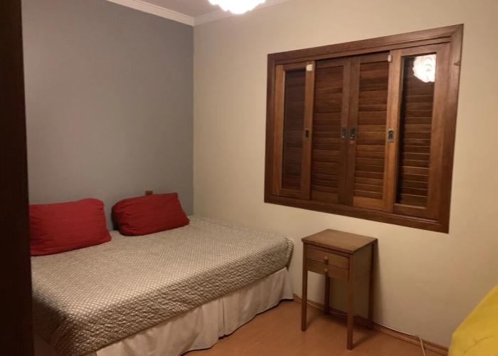 Espaço gourmet e home-office na Granja Viana