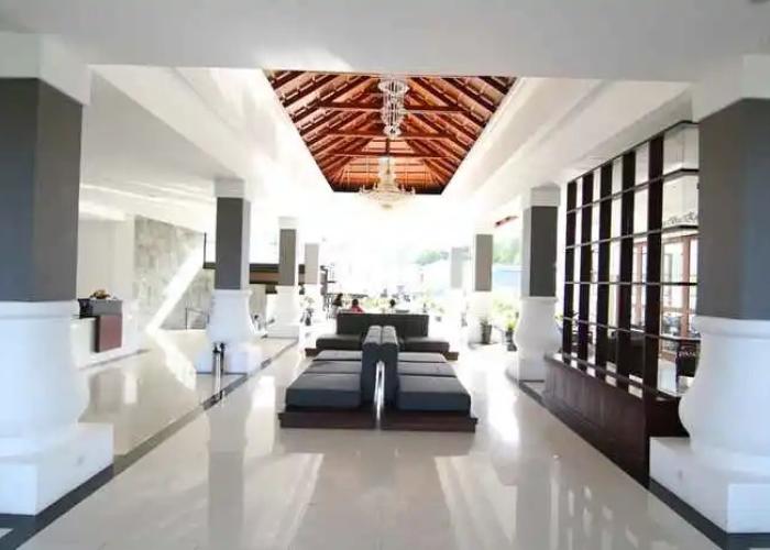 Grand Master Villa Tomohon
