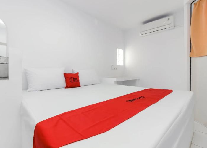 RedDoorz near Margo City