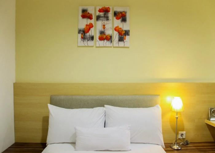 Modern 1BR with Sofa Bed @ Cinere Bellevue Apartment