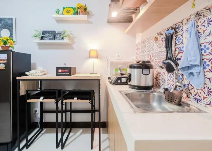 Spacious and Comfortable 2BR Cinere Resort Apartment