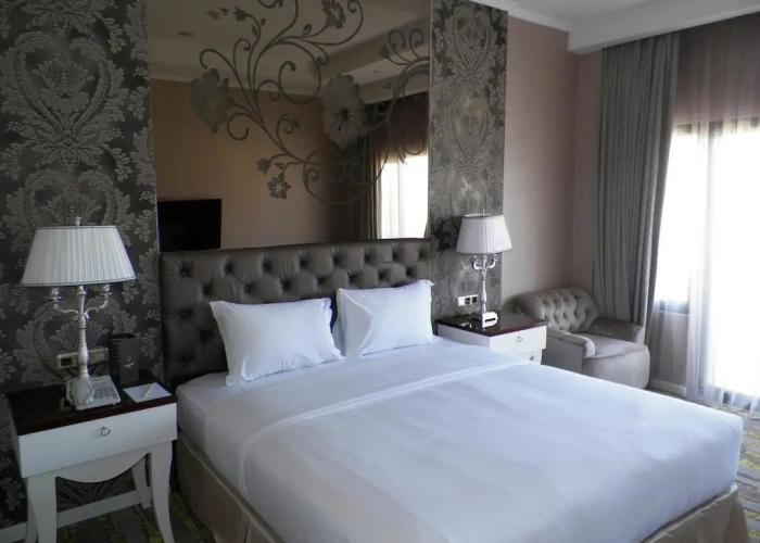 Sutan Raja Hotel And Convention Centre