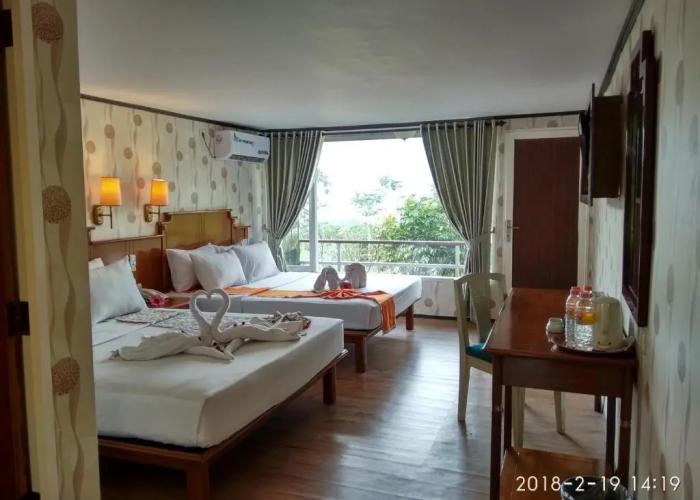 Royal Caravan Hotel Trawas