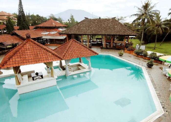 Royal Hotel and Villa Trawas
