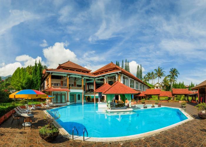 Royal Hotel and Villa Trawas