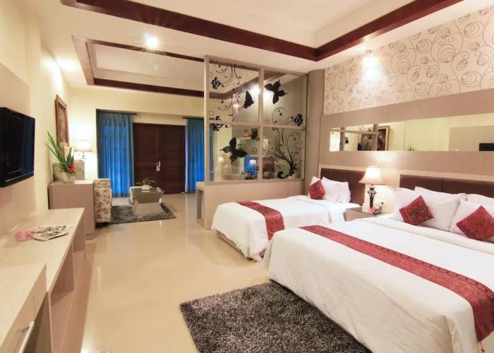 Royal Hotel and Villa Trawas