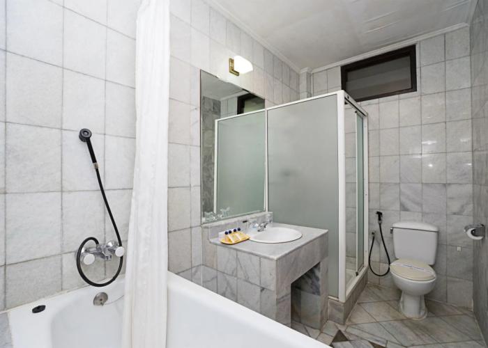 Royal Hotel and Convention Tretes