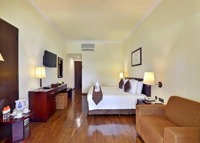 Grand Whiz Hotel Trawas