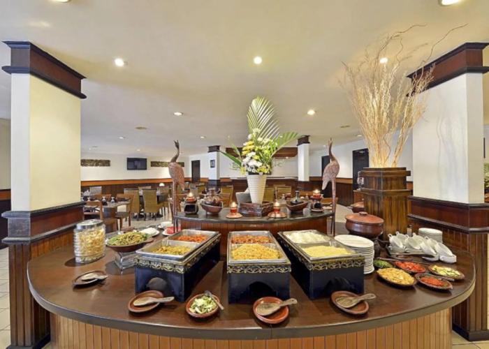 Grand Whiz Hotel Trawas