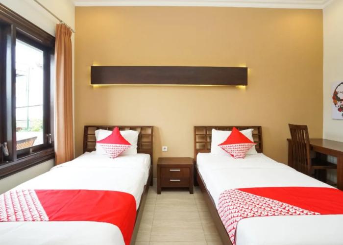 OYO 309 Avila Ketapan Rame Hotel
