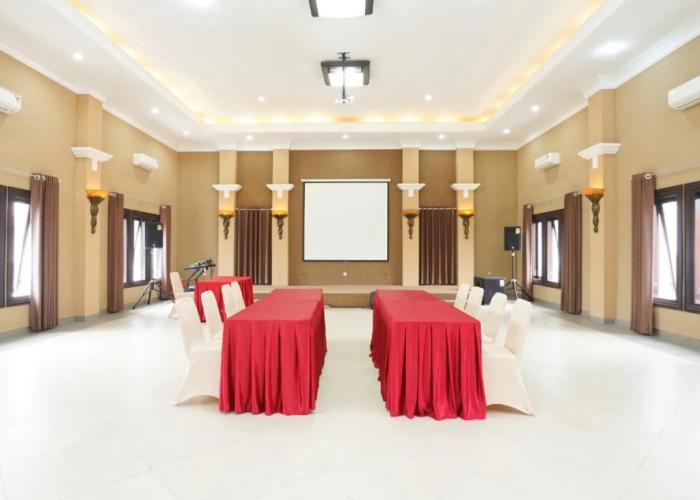 OYO 309 Avila Ketapan Rame Hotel