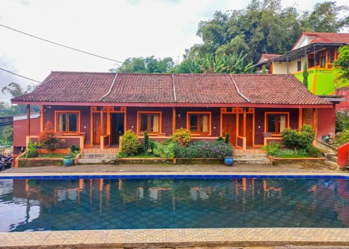 Villa Kampoeng City Pacet RedPartner