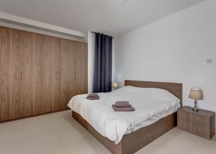 Centric and Modern Apartment Close to Amenities