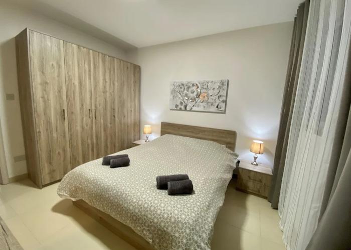 Centric and Modern Penthouse Close to Amenities