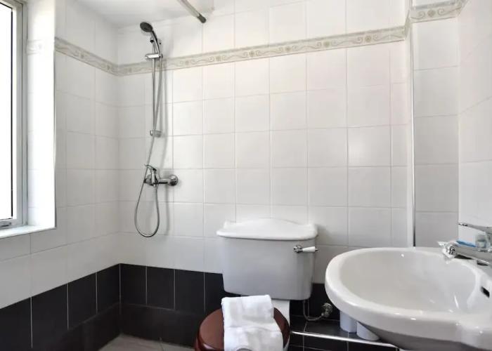 Bright Spacious 2 Bedroom With Marina View