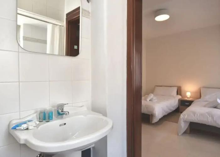 Bright Spacious 2 Bedroom With Marina View