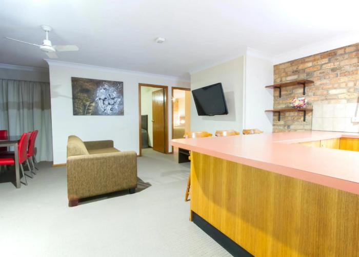 Harvest Lodge Motel