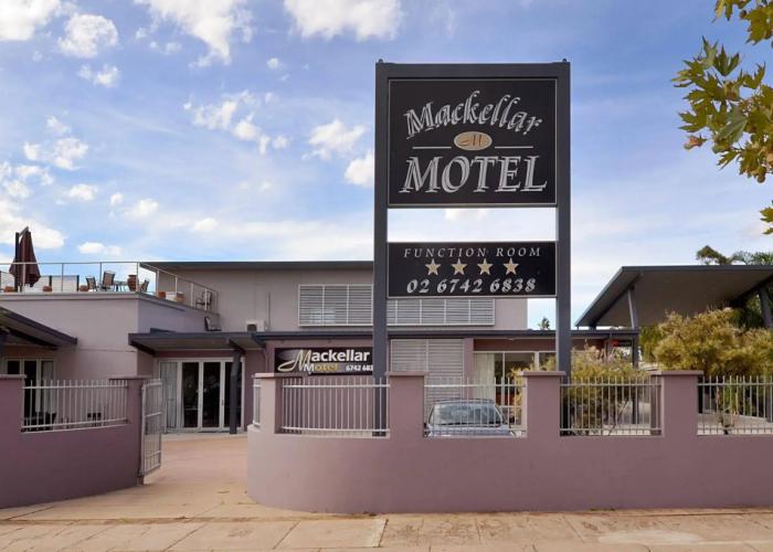Mackellar Motel