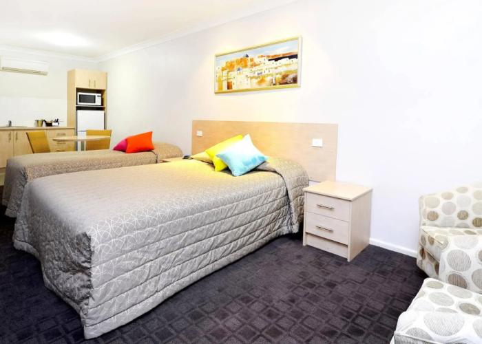 Mackellar Motel