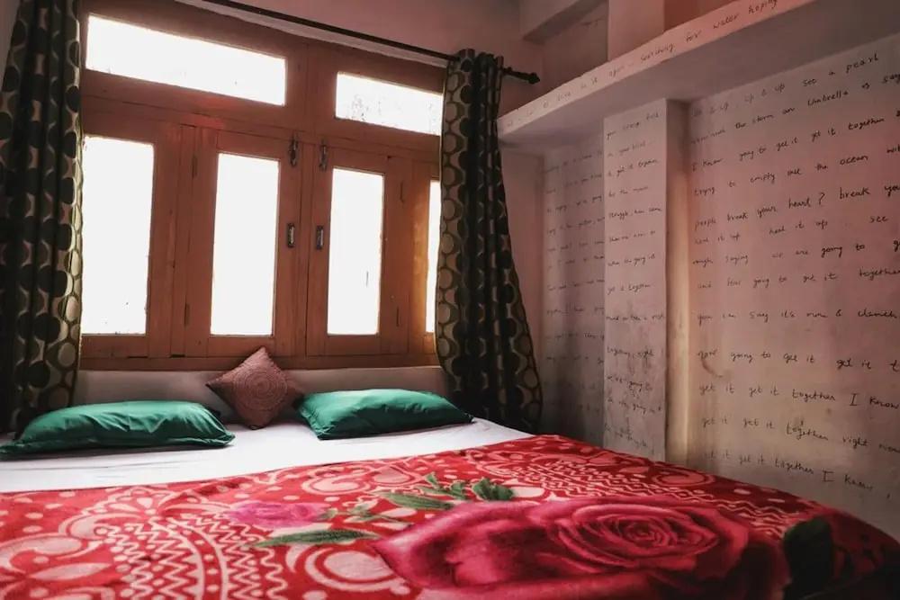фото Nomads Hostel