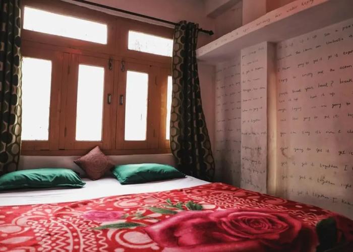Nomads Hostel