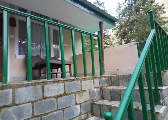 Asaka Himalayan Inspiration lodge Kasol