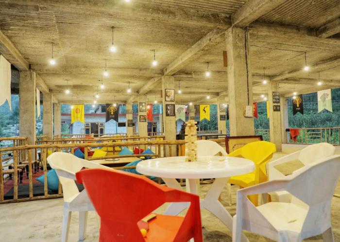 Whoopers Hostel