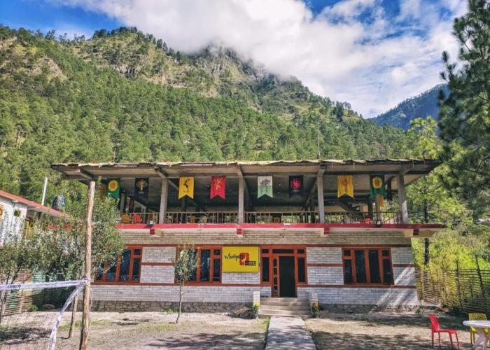 Whoopers Hostel
