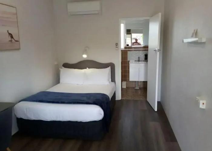 Billabong Motel