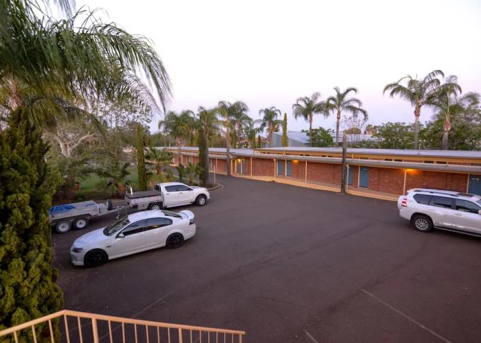 Billabong Motel