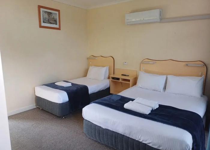 Billabong Motel