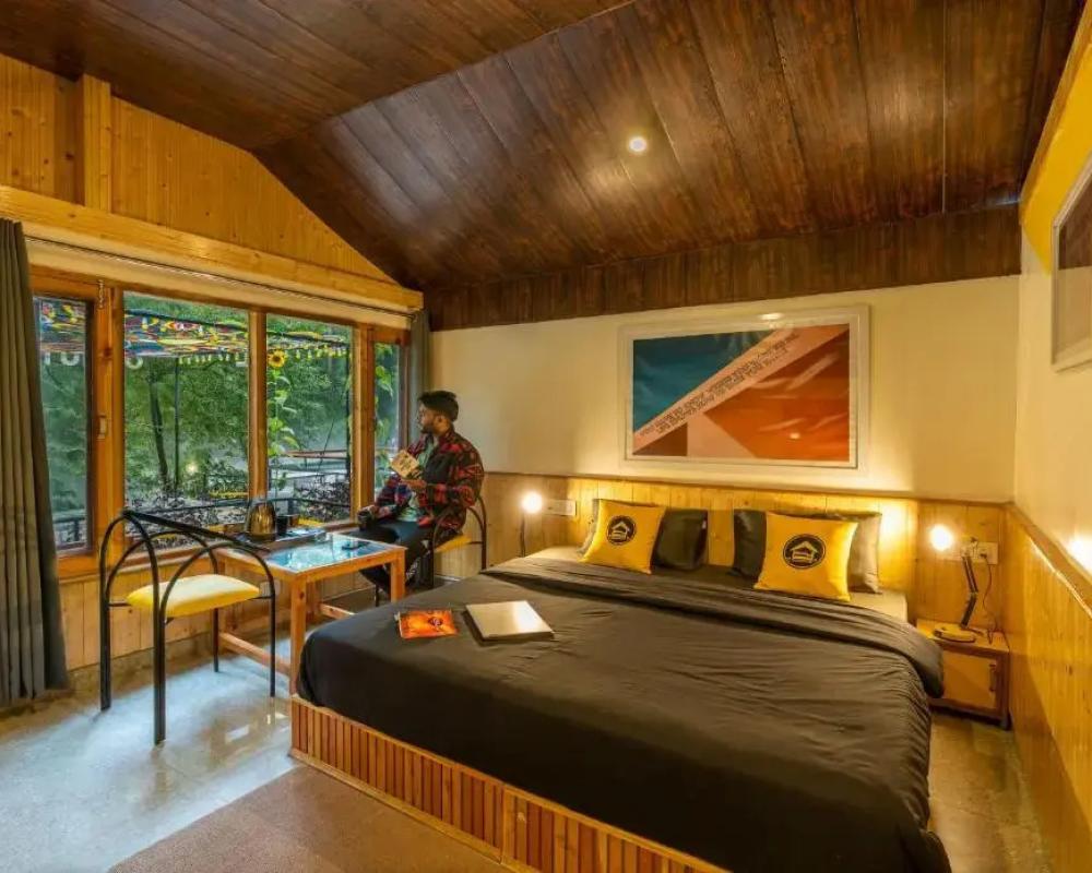 The Hosteller Kasol Riverside