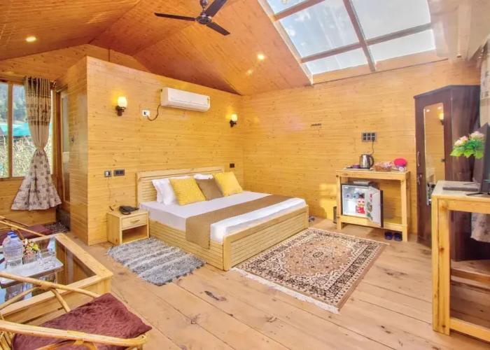Regal Retreat