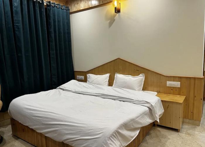 Hotel Mid Orchard Kasol (Riverside)
