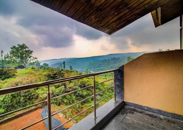 Hirkani Garden & Resort