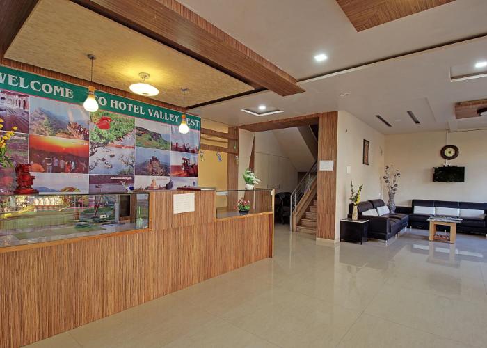Valley Nest Hotel