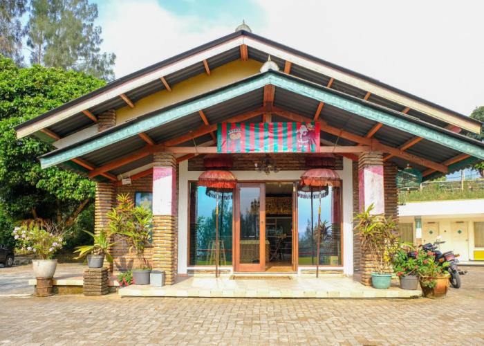 RedDoorz near STAB Syailendra Kopeng