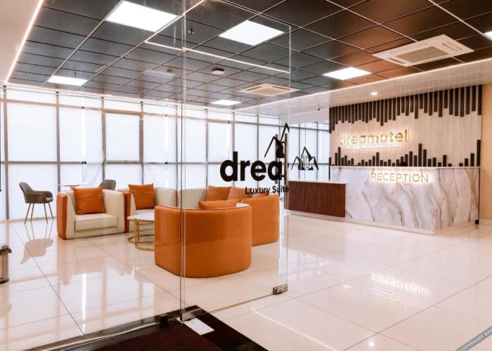 Dreamotel Luxury Suites and Rooms